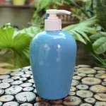 KunhaR Ceramic Long-Lasting Liquid Handwash Soap Dispenser for Bathroom | Handwash Bottle for Kitchen | Soap Dispenser for Wash Basin | Bathroom Accessories | 450 ml, 1 Piece, Wedgewood